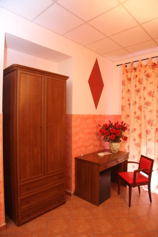 B&B Rinascente Paola Chambre photo